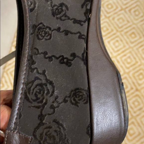 Taryn Rose shoes - Picture 5 of 7